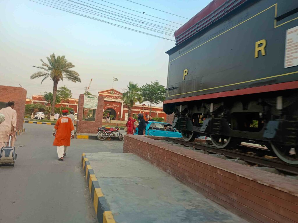 Faisalabad to Peshawar Train Timing & Ticket Price 2026