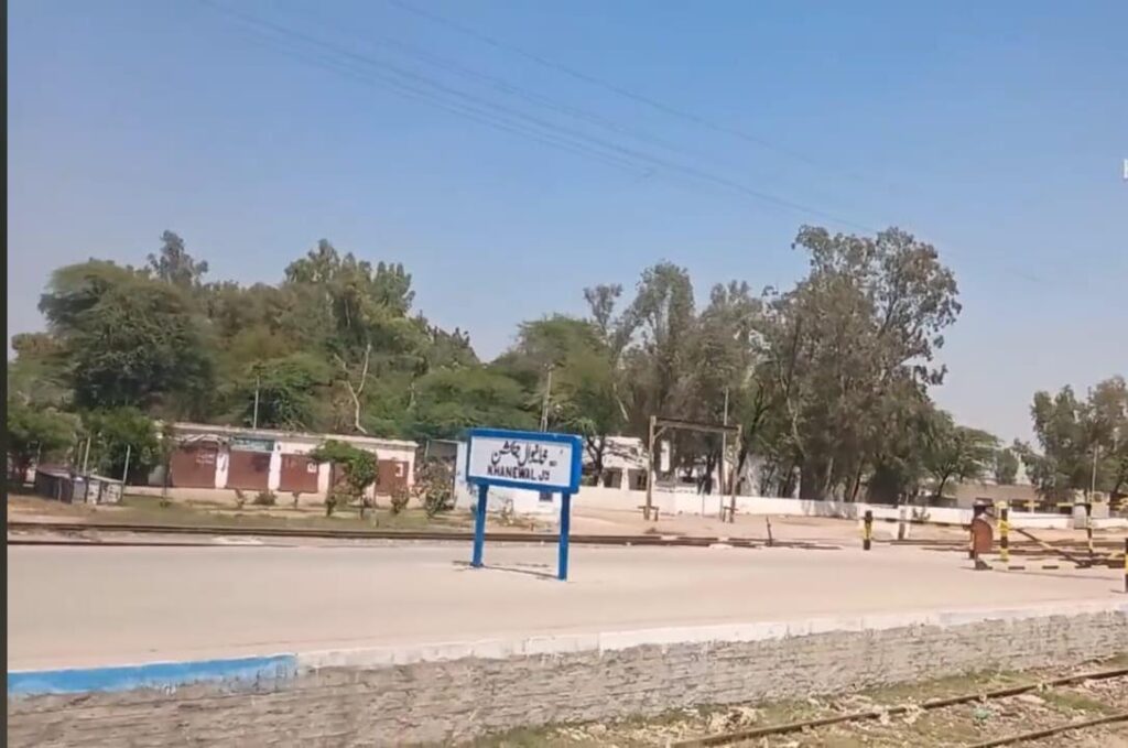 khanewal railway station