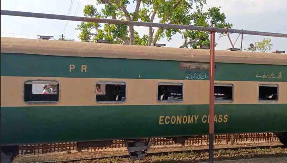 pakistan railways economy class
