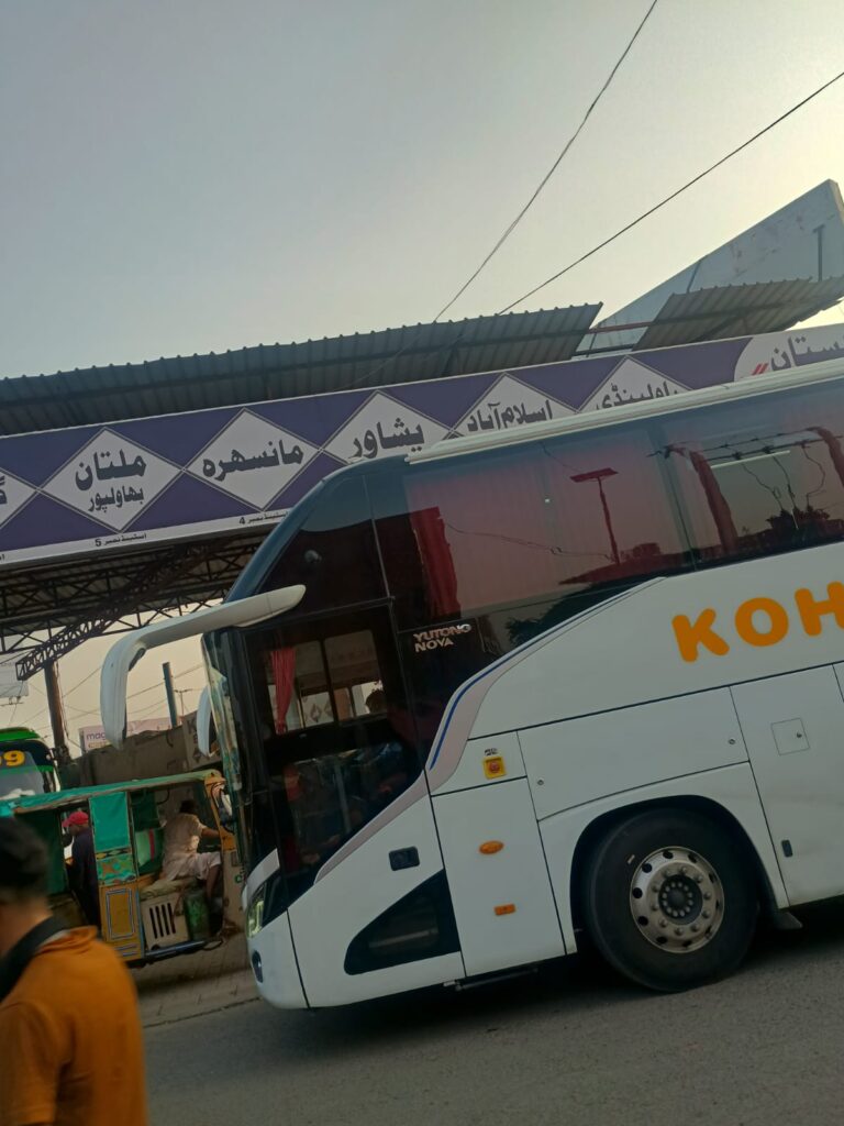 Luxury Bus In pakistan 1