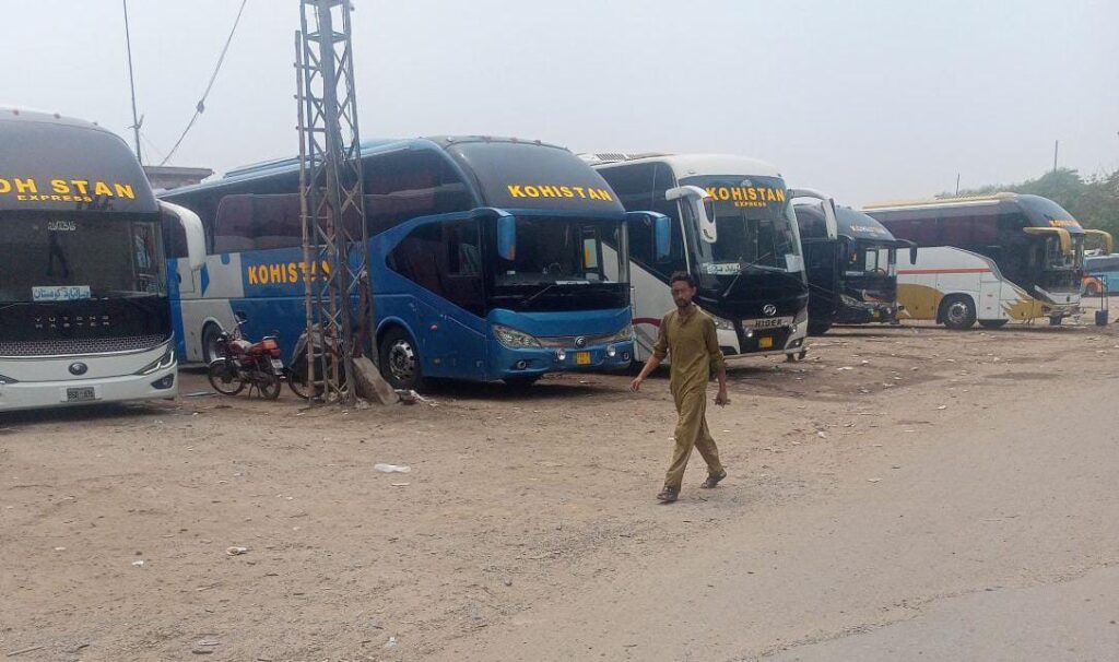 beautiful buses at faisalabad